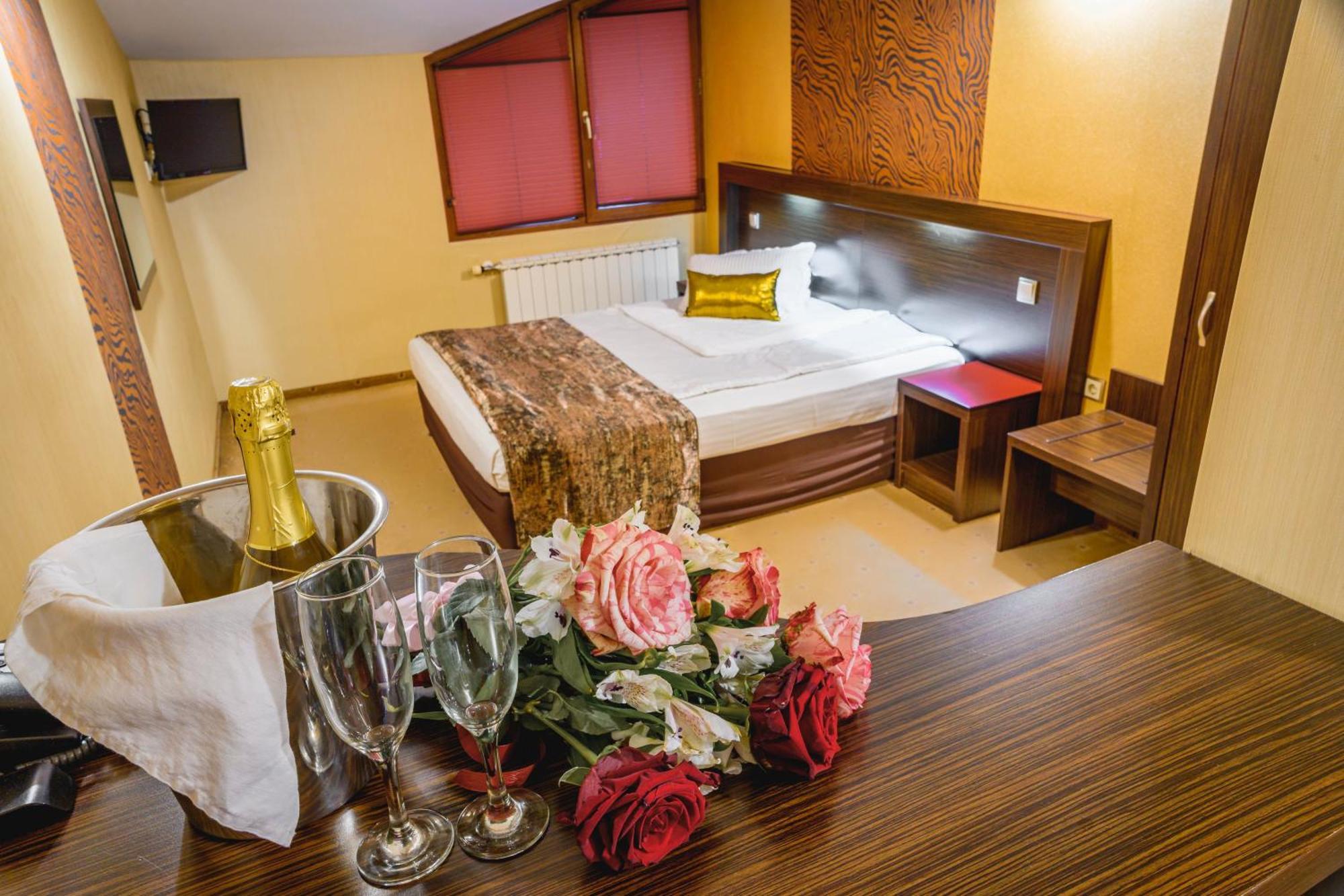 Eleganza Family Hotel - Free Parking — Photos 2