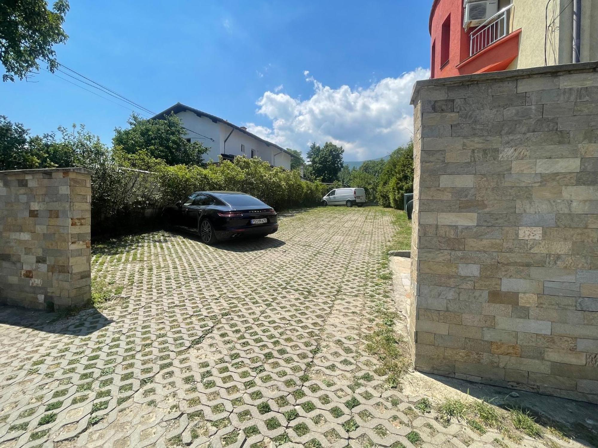 Eleganza Family Hotel - Free Parking, Sofia