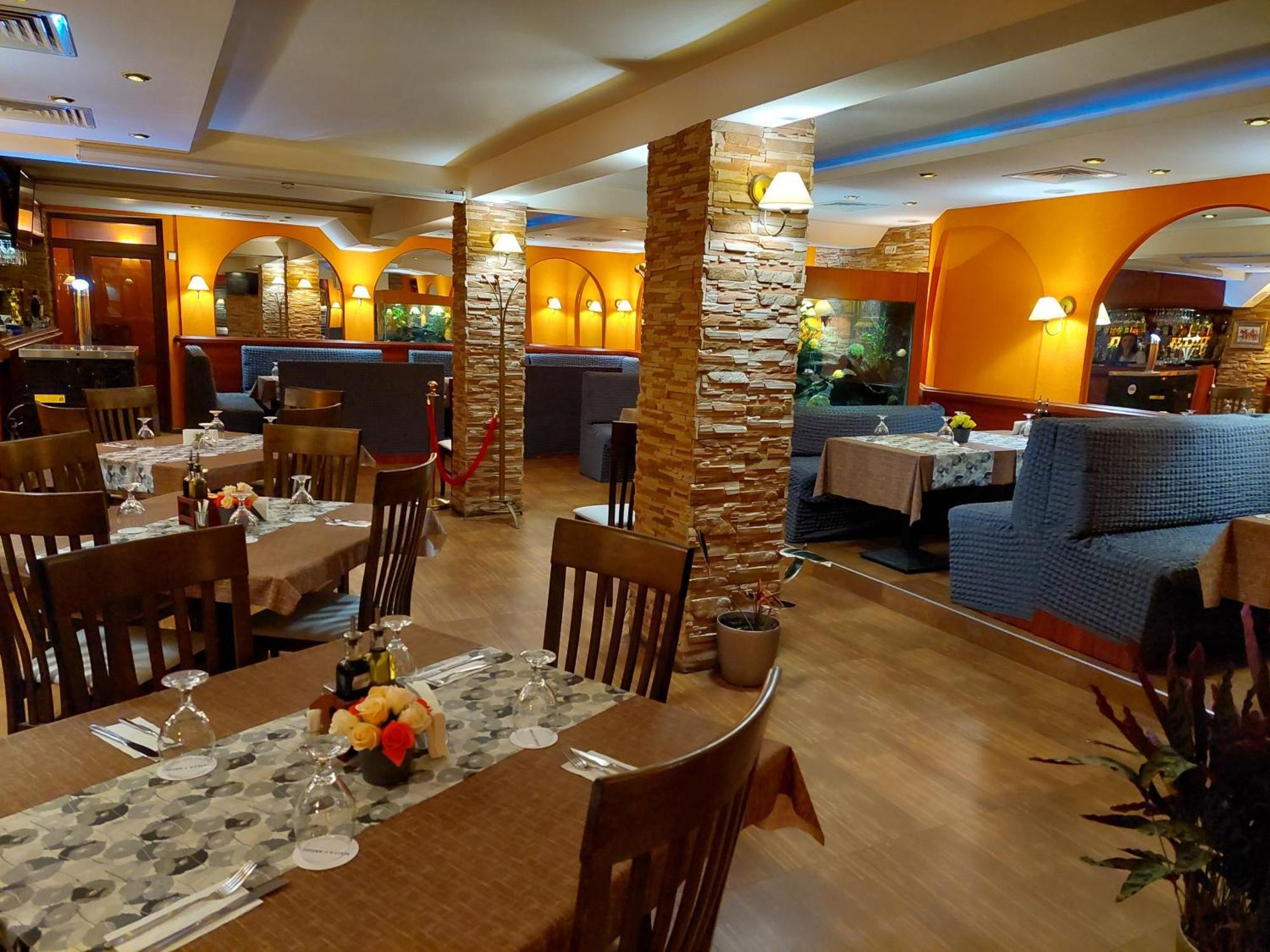 Eleganza Family Hotel - Free Parking — Photos 1